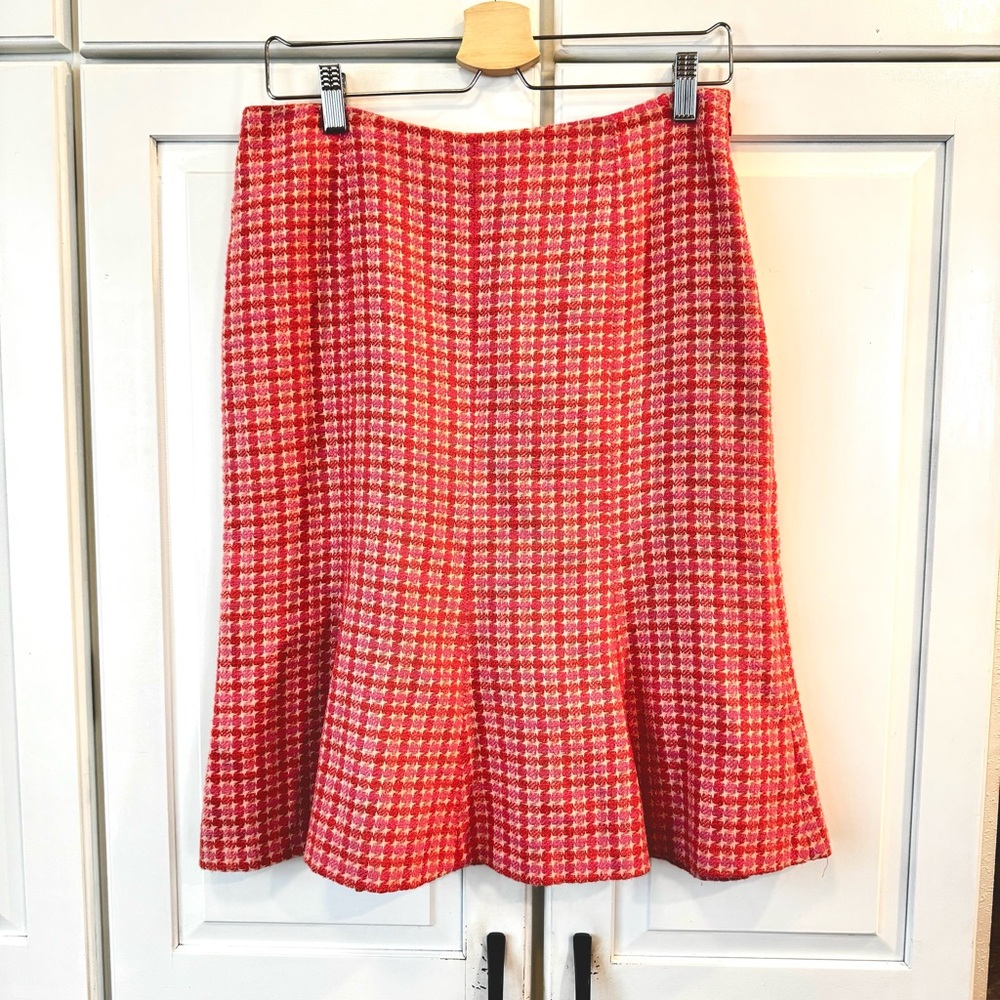 Ann Taylor Cotten/Linen Orange, Pink and White A-Line Skirt with‎ flare. Size 8